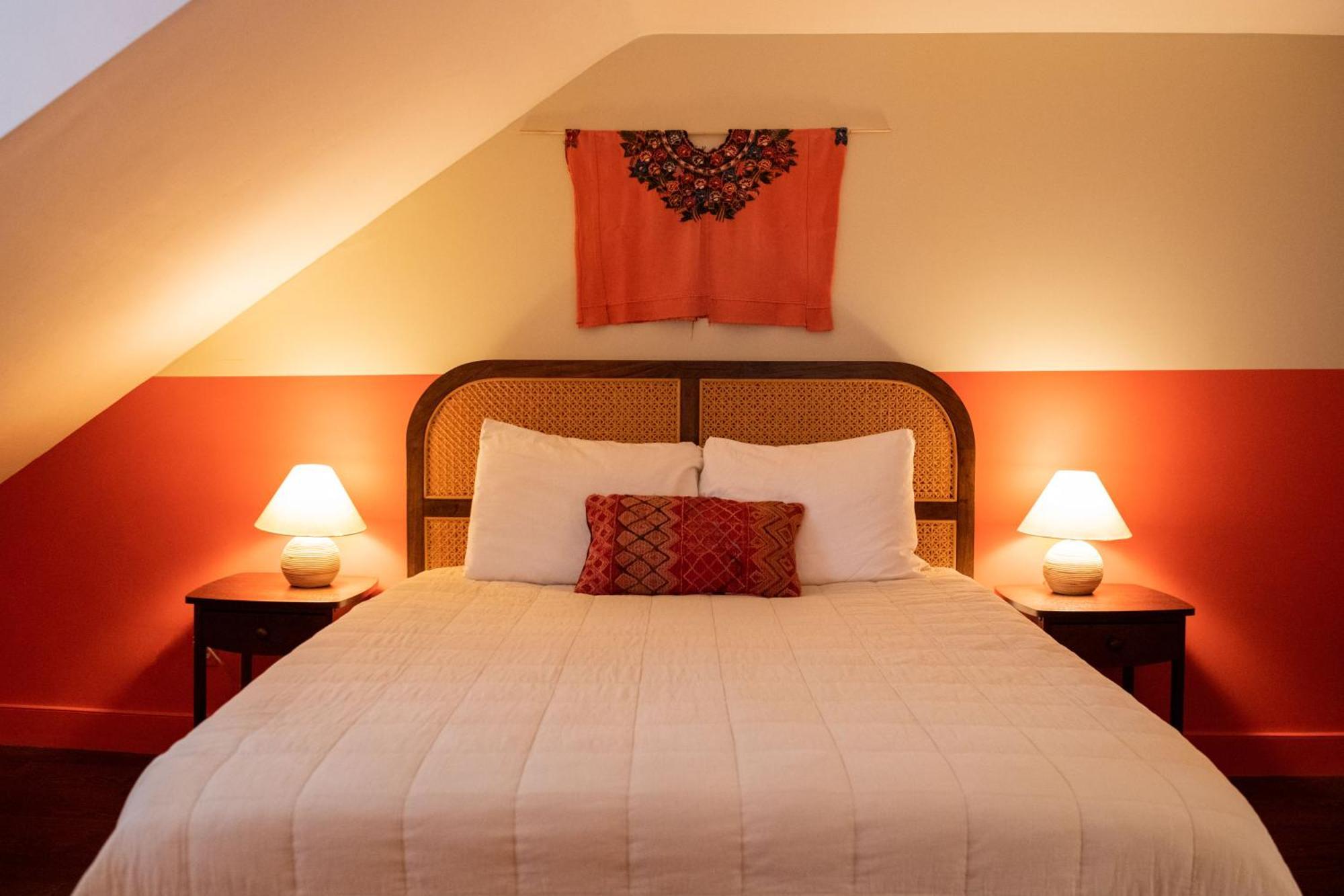 The Vesper Woodstock Bed & Breakfast Room photo